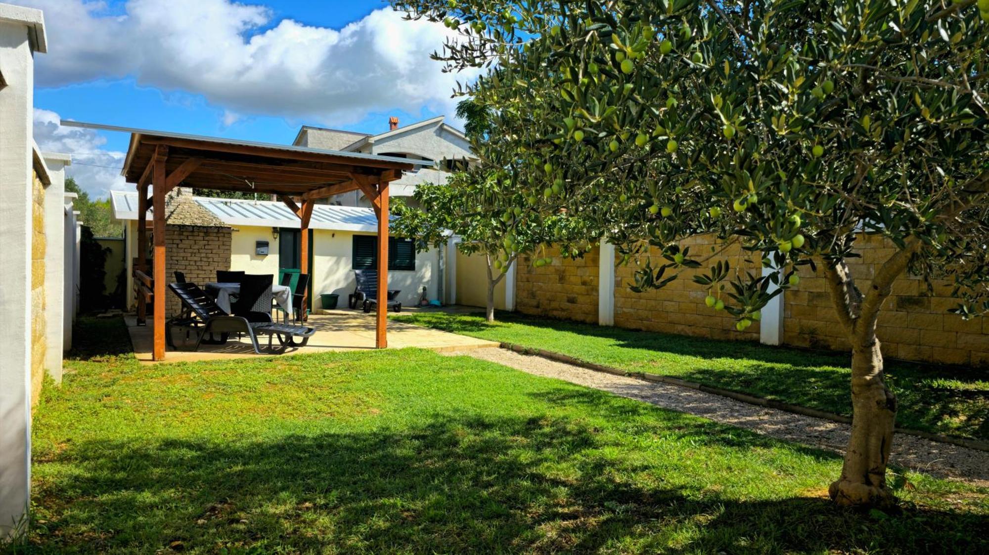Holiday Home - Beach House 'Amarella' Turanj Exterior photo